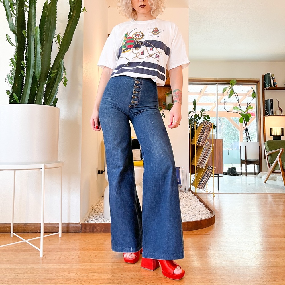 Vintage Capri T-Shirt